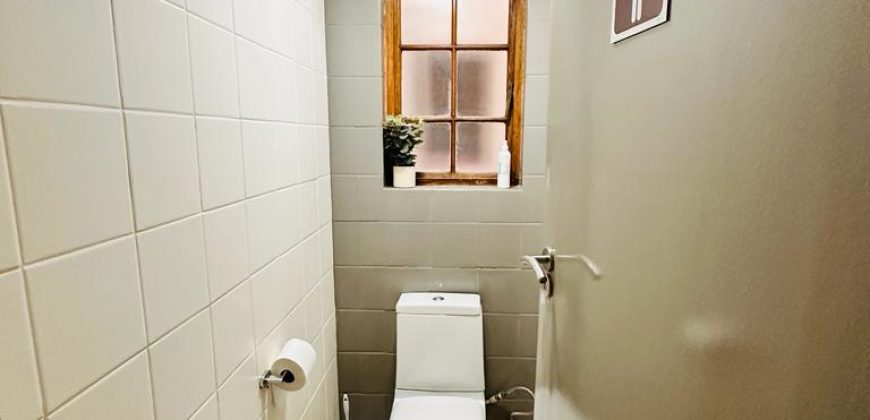 Office Unit for Sale in Bedford Manor Office Suites!