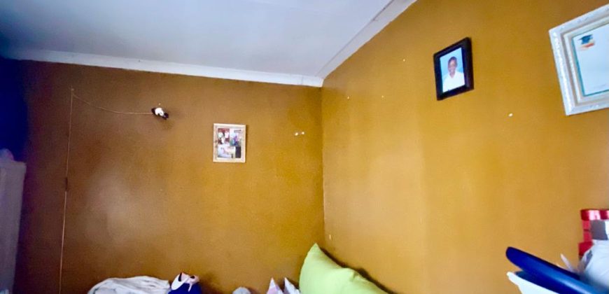 Prime Investment Opportunity: 16-Room Property with Lucrative Returns