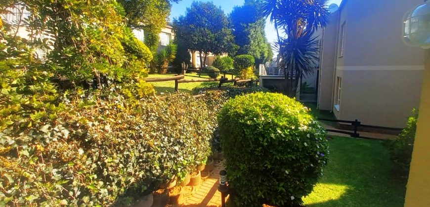 A place of paradise in your hands