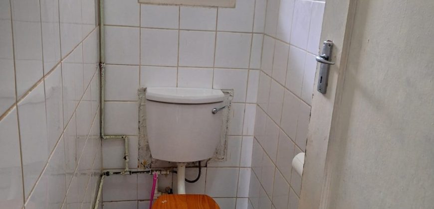 Immaculate 2 Bedroom apartment for Sale in Cyrildene.