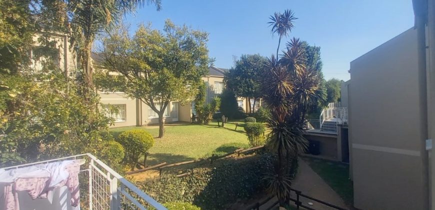 A place of paradise in your hands