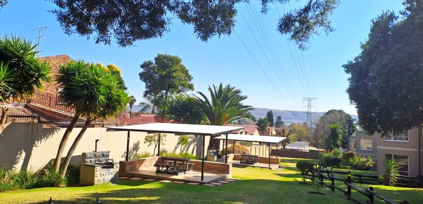 Welcome to this delightful 2-bedroom apartment, a perfect blend of modern convenience and tranquil living.