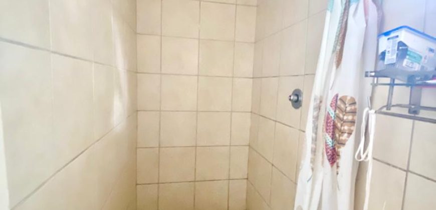 Prime Investment Opportunity: 16-Room Property with Lucrative Returns