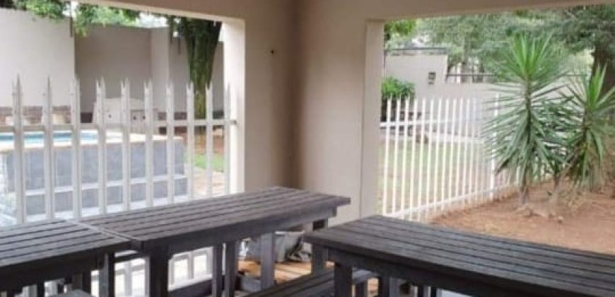 A place of paradise in your hands