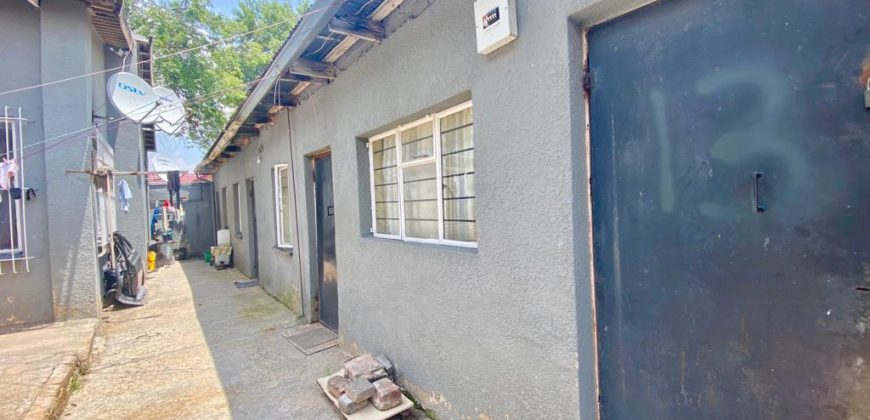 Prime Investment Opportunity: 16-Room Property with Lucrative Returns