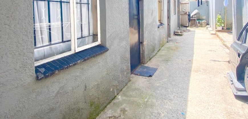 Prime Investment Opportunity: 16-Room Property with Lucrative Returns