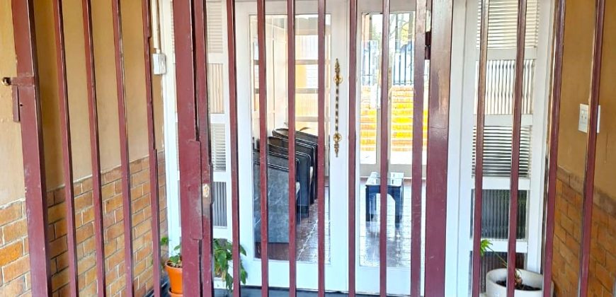 Secure and spacious 2 Bedroom Apartment in Cyrildene