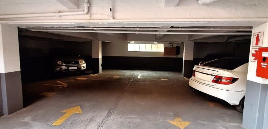 Secure and spacious 2 Bedroom Apartment in Cyrildene