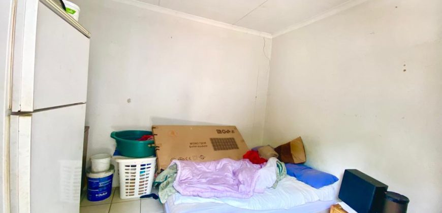 Prime Investment Opportunity: 16-Room Property with Lucrative Returns