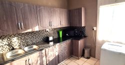 Secure and spacious 2 Bedroom Apartment in Cyrildene