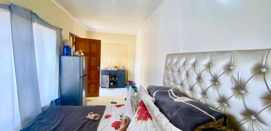 Prime Investment Opportunity: 16-Room Property with Lucrative Returns