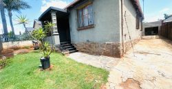 Comfortable living in Kensington.