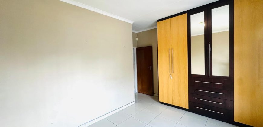 Family home with cottage in Kensington