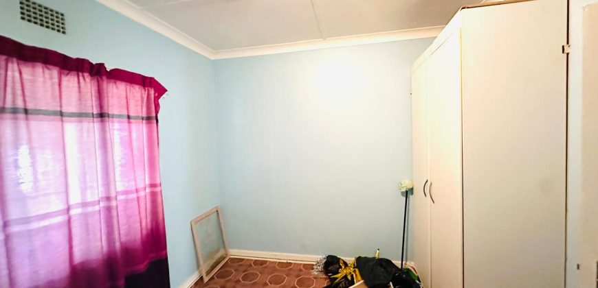 Family living with income potential in Homestead