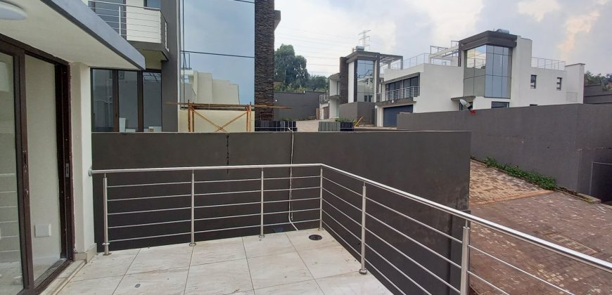 Delightful and sophisticated cluster in Bedfordview.