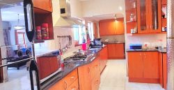 Absolutely spotless, charming and magnificent family home in Bruma.