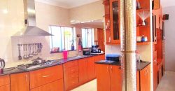 Absolutely spotless, charming and magnificent family home in Bruma.