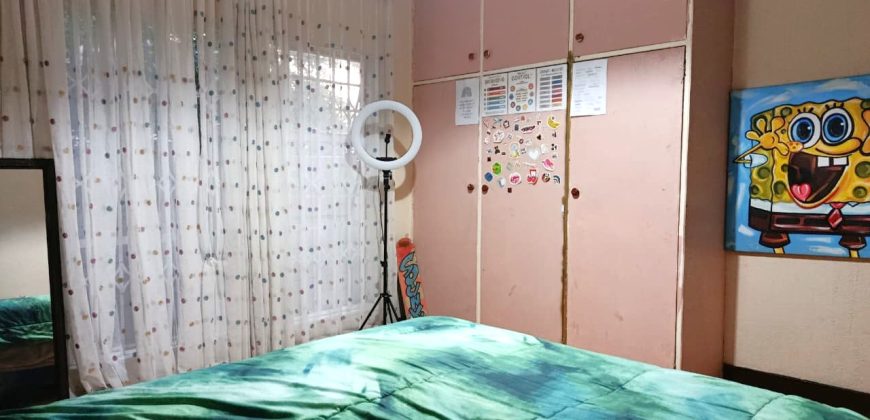 Well-sized Family Home with Pool and Office