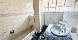 Family home with cottage in Kensington