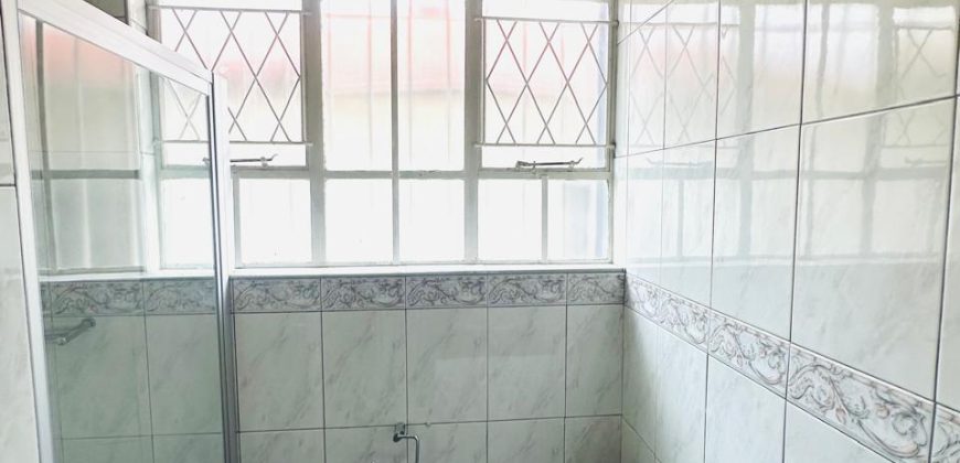 Family home with cottage in Kensington