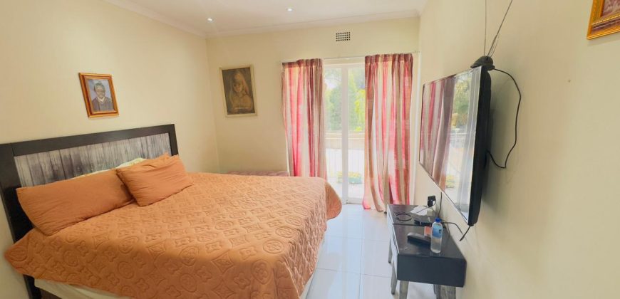 Six-Bedroom Duplex for Sale in a Secure Boom-Off Complex, Klippoortje Agricultural Lots, Germiston