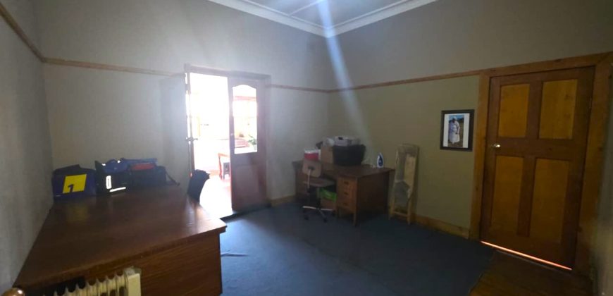 Comfortable family living or investment potential in Kensington.