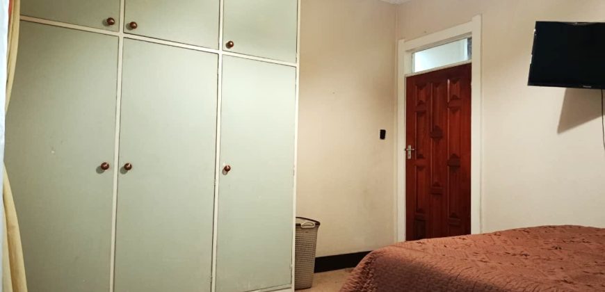 Well-sized Family Home with Pool and Office