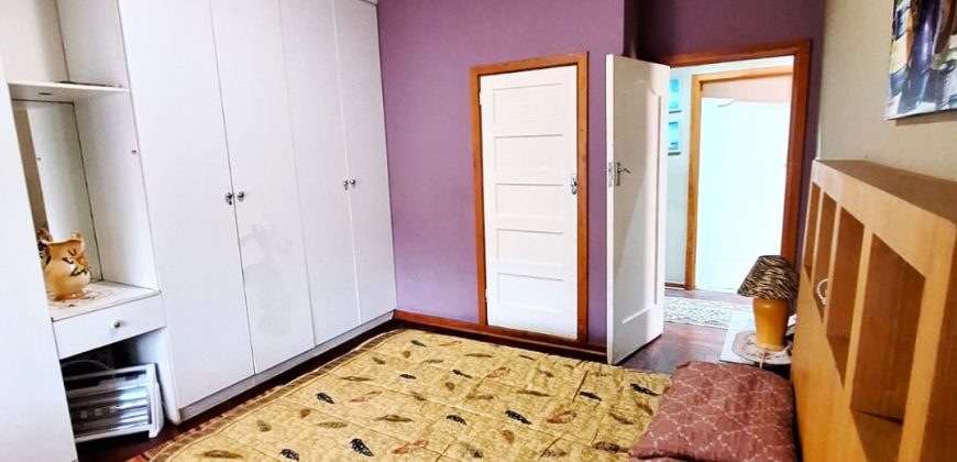 Secure and spacious 2 Bedroom Apartment in Cyrildene