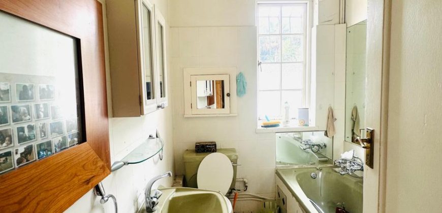 Summer cool Home with Cottage & Pool