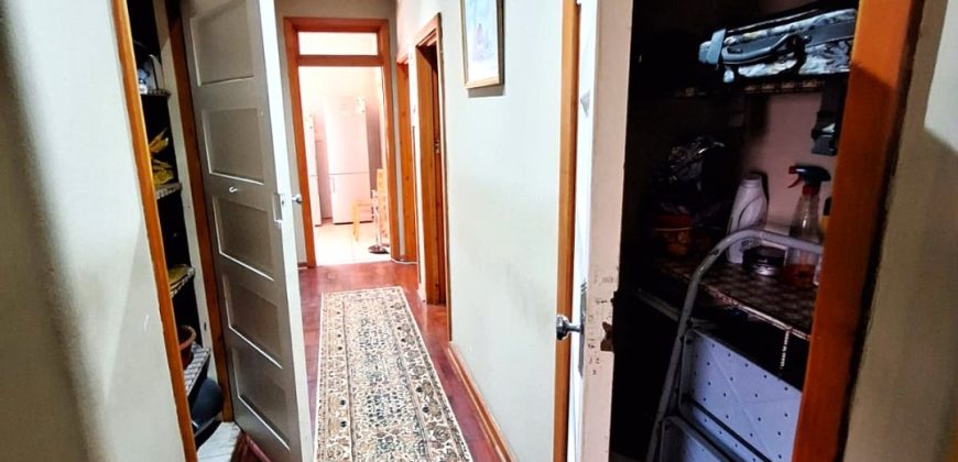 Secure and spacious 2 Bedroom Apartment in Cyrildene