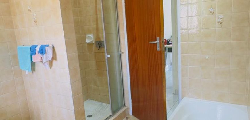 Six-Bedroom Duplex for Sale in a Secure Boom-Off Complex, Klippoortje Agricultural Lots, Germiston