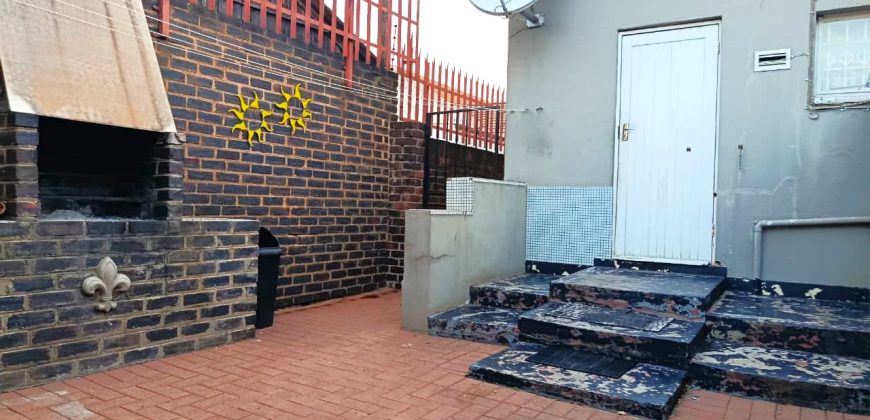 Well-sized Family Home with Pool and Office