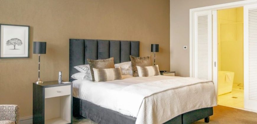 Feel on top of the world with this penthouse located in  DaVinci Hotel Sandton.