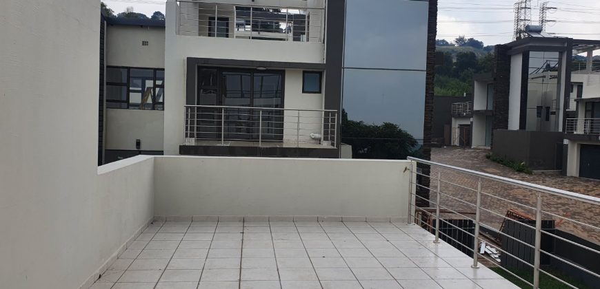 Delightful and sophisticated cluster in Bedfordview.