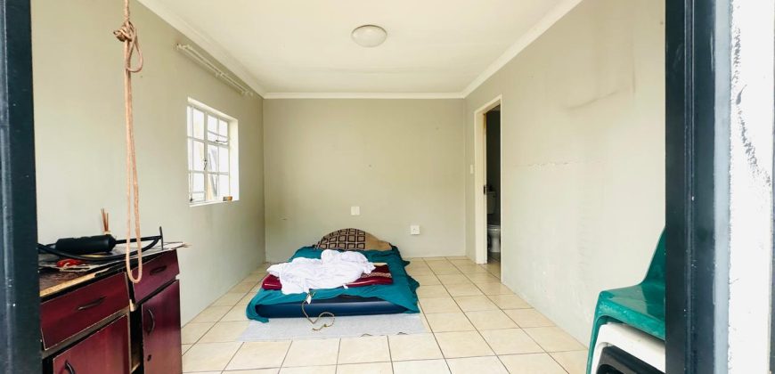 Summer cool Home with Cottage & Pool