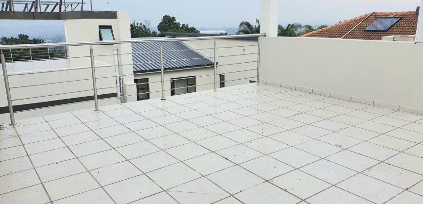 Delightful and sophisticated cluster in Bedfordview.