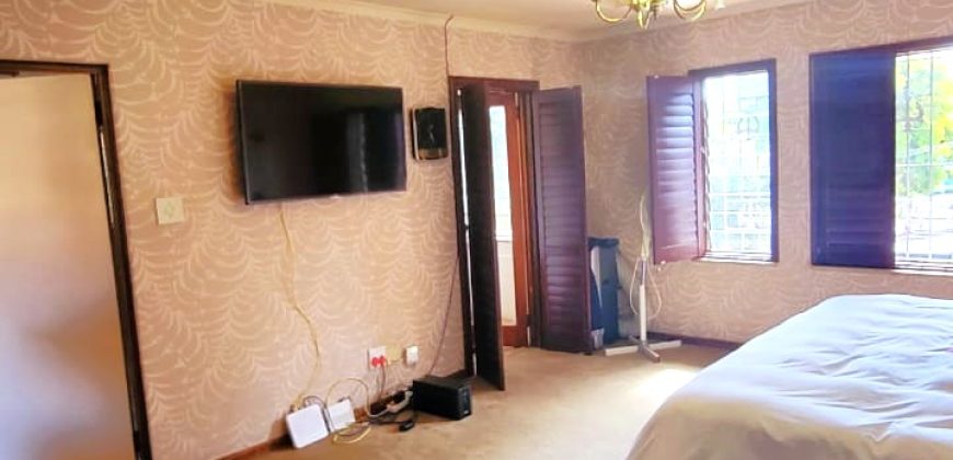 Absolutely spotless, charming and magnificent family home in Bruma.