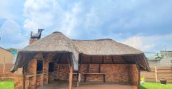 Spacious Family Home with Pool & Cottage