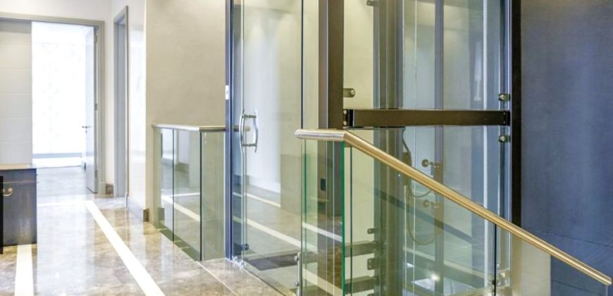 Feel on top of the world with this penthouse located in  DaVinci Hotel Sandton.