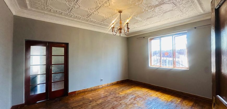 Comfortable living in Kensington.