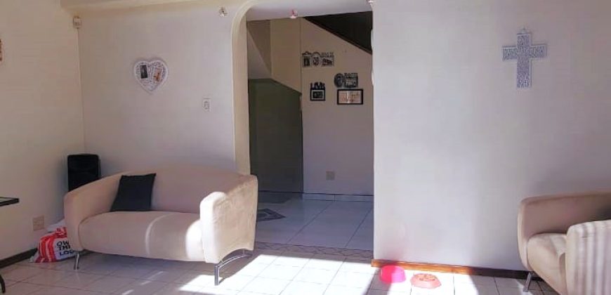 Absolutely spotless, charming and magnificent family home in Bruma.