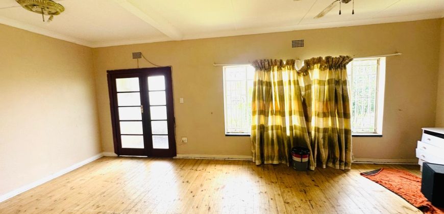 Family living with income potential in Homestead