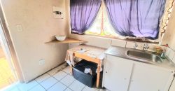 Spacious Family Home with Pool & Cottage