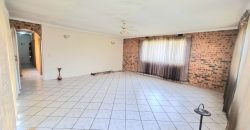 Spacious Family Home with Pool & Cottage