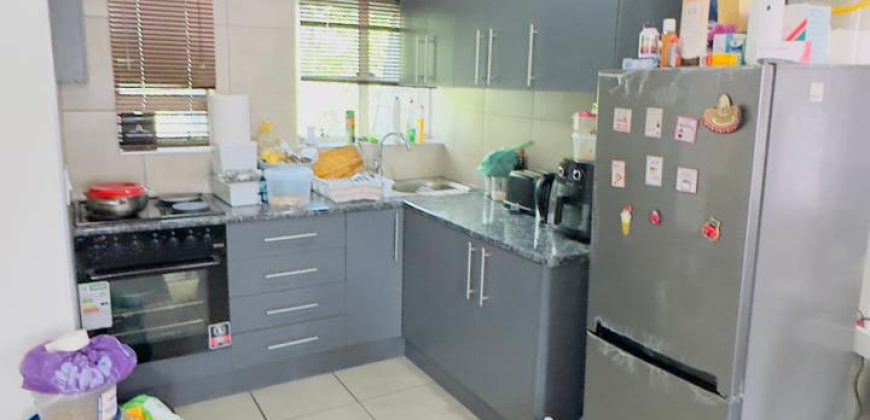 Six-Bedroom Duplex for Sale in a Secure Boom-Off Complex, Klippoortje Agricultural Lots, Germiston