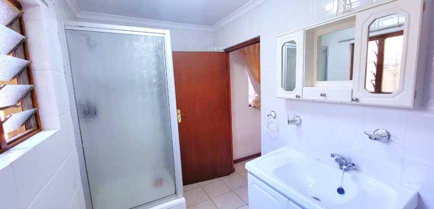 Absolutely spotless, charming and magnificent family home in Bruma.