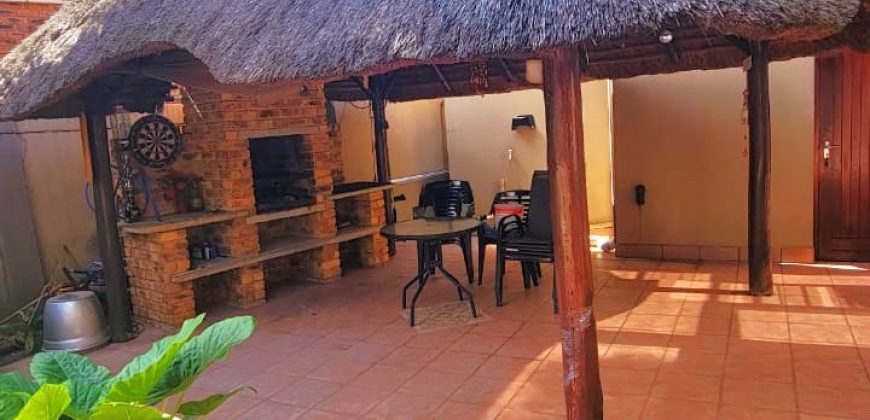 Absolutely spotless, charming and magnificent family home in Bruma.