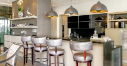 Feel on top of the world with this penthouse located in  DaVinci Hotel Sandton.