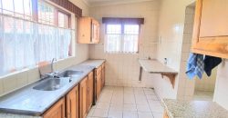 Spacious Family Home with Pool & Cottage