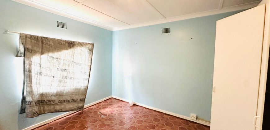 Family living with income potential in Homestead